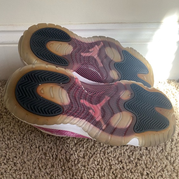 Snakeprint Pink Jordan 11s low - Picture 3 of 4